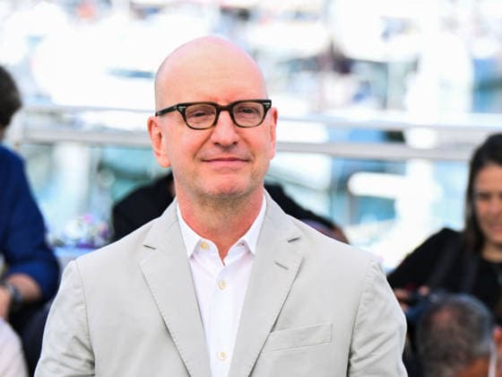 IPA84743582 - Cannes, 79th Cannes Film Festival 2026, day 5 - photocall of John Lennon: The Last Interview Pictured: Steven Soderbergh  Copyright: xAlbertoxTerenghix xPoolxPhotoxEventsx07x 84743582