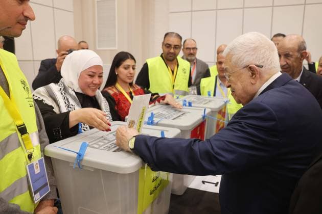Mahmoud Abbas casts vote in eighth Fatah conference in Ramallah Palestinian President Mahmoud Abbas casts his vote during the eighth conference of the Fatah Movement in Ramallah, in the occupied West Bank, on May 16, 2026. Photo by Thaer Ganaim apaimages Ramallah West Bank Palestinian Territory 160526_Ramallah_PPO_00(5) Copyright: xapaimagesxThaerxGanaimx xapaimagesx