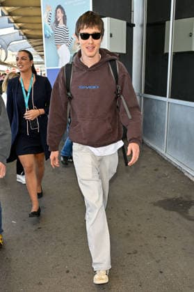 Cannes Harris Dickinson Nice Airport Harris Dickinson is seen at Nice airport ahead of the 79th Cannes Film Festival in Nice, France on May 16, 2026. Photo by Julien Reynaud APS-Medias ABACAPRESS.COM Nice France  Copyright: xReynaudxJulien APS-Medias ABACAx