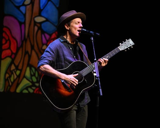 FORT LAUDERDALE FL - MAY 15: Jason Mraz performs during his Still Yours Tour at The Broward Center For The Performing Arts on May 15, 2026 in Fort Lauderdale, Florida. Copyright: xmpi04x