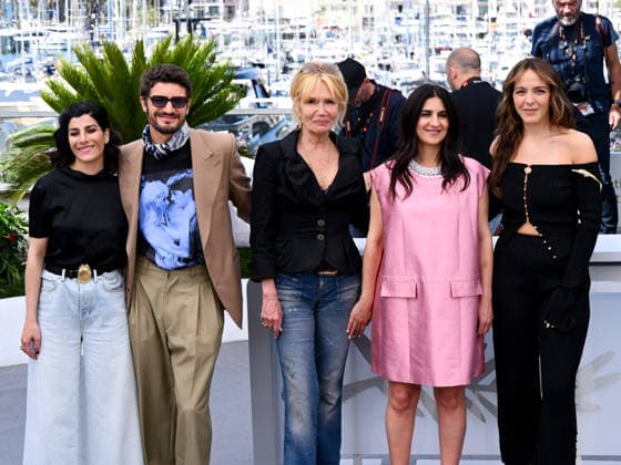 IPA84747536 - Cannes, 79th Cannes Film Festival 2026, Day 5, Photocall Film Si Tu Penses Bien (Think Good). Pictured. Mina Kavani, Niels Schneider, ClÃ mentine CÃ lariÃ , GÃ raldine Nakache and Monia Chokri  Copyright: xAlbertoxTerenghix xPoolxPhotoxEventsx07x 84747536