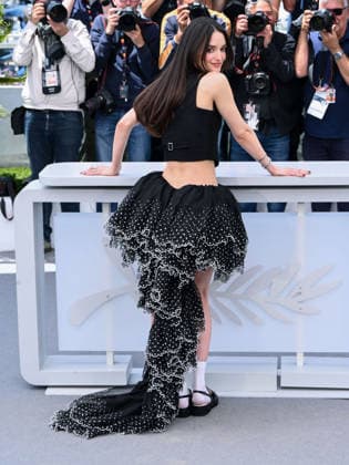 IPA84747499 - Cannes, 79th Cannes Film Festival 2026, day 5 - photocall of Full Phil Pictured: Charlotte Le Bon  Copyright: xAlbertoxTerenghix xPoolxPhotoxEventsx07x 84747499