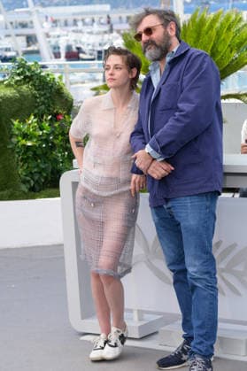 Full Phil Photocall at 79th Festival de Cannes - Cannes, France CANNES, FRANCE. May 16, 2026: Kristen Stewart & Quentin Dupieux at the photocall for Full Phil at the 79th Festival de Cannes. Picture: Paul Smith Featureflash Cannes France  Copyright: xPaulxSmithx xFeatureflashx