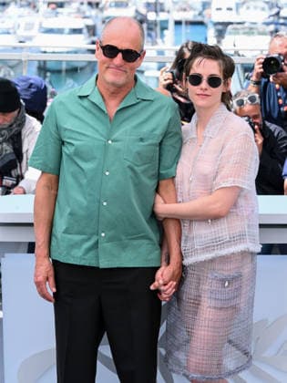 IPA84747613 - Cannes, 79th Cannes Film Festival 2026, day 5 - photocall of Full Phil Pictured: Woody Harrelson and Kristen Stewart  Copyright: xAlbertoxTerenghix xPoolxPhotoxEventsx07x 84747613