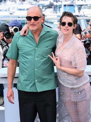 IPA84748925 - Cannes, 79th Cannes Film Festival 2026, day 5 - photocall of Full Phil Pictured: Woody Harrelson and Kristen Stewart  Copyright: xAlbertoxTerenghix xPoolxPhotoxEventsx07x 84748925