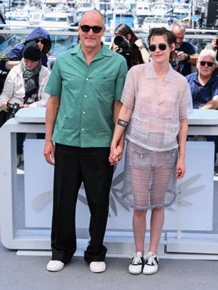 IPA84748933 - Cannes, 79th Cannes Film Festival 2026, day 5 - photocall of Full Phil Pictured: Woody Harrelson and Kristen Stewart  Copyright: xAlbertoxTerenghix xPoolxPhotoxEventsx07x 84748933