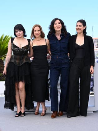 IPA84749530 - Cannes, 79th Cannes Film Festival 2026, day 5 - photocall of Siempre Soy Ty Animal Materno Pictured: Mariangel Villegas, Valentina Maurel, Marina de Tavira and Mariangel Villegas  Copyright: xAlbertoxTerenghix xPoolxPhotoxEventsx07x 84749530