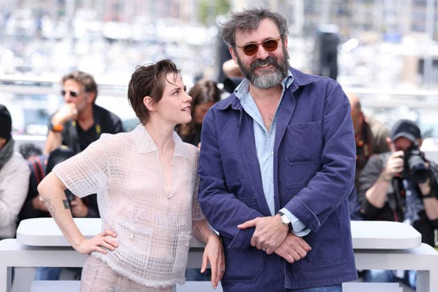 Cannes - Full Phil Photocall JD Quentin Dupieux, Kristen Stewart attending the Full Phil photocall during the 79th annual Cannes Film Festival at Palais des Festivals on May 16, 2026 in Cannes, France. Photo by Jerome Domine ABACAPRESS.COM Cannes France  Copyright: xDominexJerome ABACAx