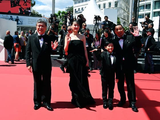 Internationale Filmfestspiele von Cannes, Sheep in the Box Premiere IPA84750878 - Cannes, 79th Cannes Film Festival 2026, Evening 5. Red carpet Film HEEP IN THE BOX. Pictured are Hirokazu Kore eda, Haruka Ayase  Copyright: xManuelexMangiarottix xPoolxPhotoxEventsx07x 84750878
