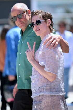 Cannes Full Phil Photocal. FC Kristen Stewart and Woody Harrelson poses during the Full Phil photocall at the 79th annual Cannes Film Festival at Palais des Festivals on May 16, 2026 in Cannes, France. Photo by Franck Castel ABACAPRESS.COM Cannes  Copyright: xCastelxFranck ABACAx