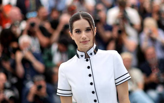 Ella Bleue Travolta at the Propeller One Way Night Coach photocall at the 79th annual Cannes Film Festival at Palais des Festivals on May 16, 2026 in Cannes, France Jacovides Moreau bestimage Propeller One Way Night Coach photocall at the 79th annual Cannes Film Festival at Palais des Festivals on May 16, 2026 in Cannes, France Cannes France  Copyright: xJACOVIDES-MOREAUx xBESTIMAGExJACOVIDES-MOREAUx xBESTIMAGEx