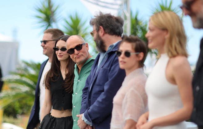Charlotte Le Bon and Woody Harrelson at the Full Phil photocall at the 79th International Film Festival in Cannes, France, May 16, 2026 Jacovides Moreau bestimage Full Phil photocall at the 79th annual Cannes Film Festival at Palais des Festivals on May 16, 2026 in Cannes, France Cannes France  Copyright: xJACOVIDES-MOREAUx xBESTIMAGExJACOVIDES-MOREAUx xBESTIMAGEx