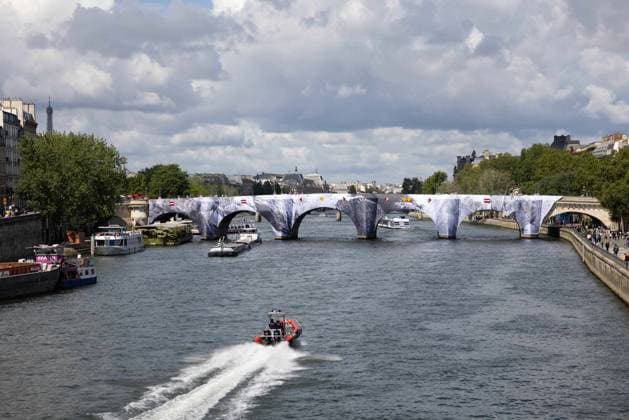 Illustrations of the installation of artist JRs La Caverne du Pont Neuf in Paris, France, on May 16, 2026 Jeremy MELLOUL Bestimage Illustrations of the installation of artist JRs La Caverne du Pont Neuf in Paris, France, on May 16, 2026 Paris France  Copyright: xJeremyxMelloulx xBestimagexJeremyxMelloulx xBestimagex