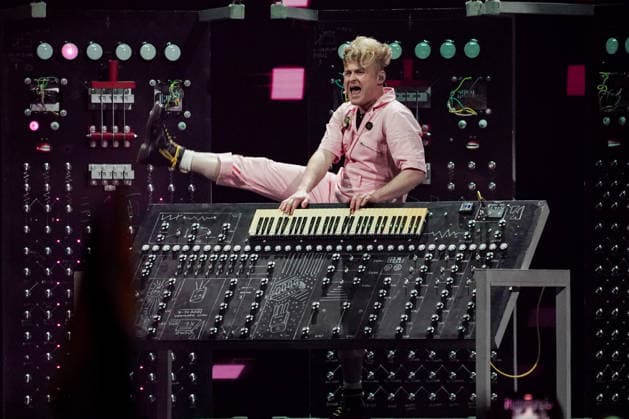 16.05.2026 - Europa, Österreich, Wien: 70. Eurovision Song Contest 2026 in der Wiener Stadthalle - Grand Final; LOOK MUM NO COMPUTER mit dem Song Eins, Zwei, Drei für das Vereinigte Königreich *** 16 05 2026 Europe, Austria, Vienna 70 Eurovision Song Contest 2026 in the Wiener Stadthalle Grand Final LOOK MUM NO COMPUTER with the song One, Two, Three for the United Kingdom Copyright: xLUKAxKOLANOVICx