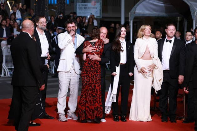 Cannes - Full Phil Red Carpet Eric Wareheim, Emma Mackey, Kristen Stewart, Quentin Dupieux, Woody Harrelson, Tim Heidecker and Charlotte Le Bon attend the Full Phil screening on the red carpet during the 79th annual Cannes Film Festival at Palais des Festivals on May 16, 2026 in Cannes, France. Photo by Jerome Domine ABACAPRESS.COM Cannes France  Copyright: xDominexJerome ABACAx