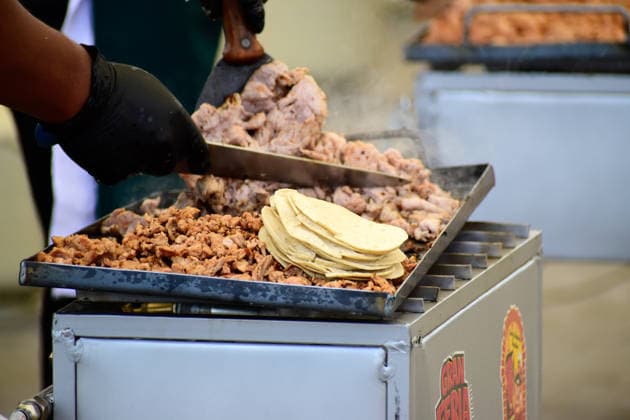 New Guinness World Record for the World s Largest Taco Display A Taquero prepares tacos to set a new Guinness World Record for the largest taco display with 2,161 tacos during the Gran Feria del Taco Pachuca 2026. on May 16, 2026 in Pachuca, Mexico. Pachuca Hidalgo Mexico Copyright: xLuisxBarronx