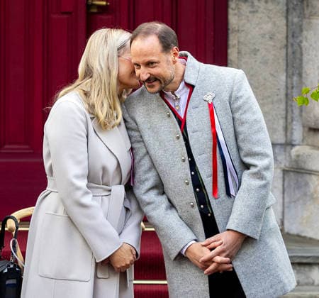 17-05-2026 Skaugum Princess Mette-Marit and Prince Haakon celebrating the national day at the residence in Skaugum in Asker, Norway. Â  Copyright: xPPEx