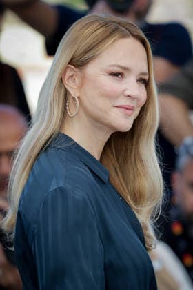 79ème Festival International du Film de Cannes Photocall du film Soudain 79th International Cannes Film Festival Photocall Soudain Paper Tiger 79th International Cannes Film Festival Photocall Soudain with Virginie Efira 456211 2026 05 16  Copyright: xLionelxGuericolas MPPx STAR_456211_006