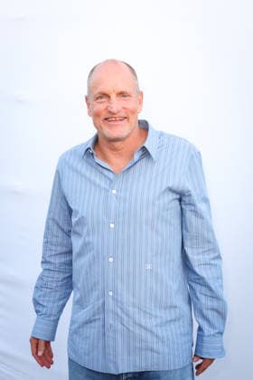 Exclusif Woody Harrelson en backstage de lémission C à vous lors du 79ème Festival International du Film de Cannes le 16 mai 2026 Jack Tribeca Bestimage Exclusive Backstage C à vous TV show during the 79th Cannes International Film Festival on May 16, 2026 Cannes France  Copyright: xJackxTribecax xBestimagexJackxTribecax xBestimagex