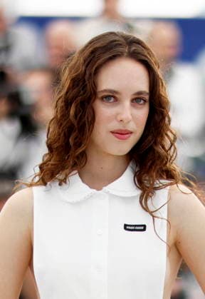 Tess Barthélémy, J Godrèches daughter, at the photocall for Memoire de Fille Un Certain Regard at the 79th Cannes International Film Festival, on May 17th, 2026 Jacovides Moreau Bestimage Photocall for Memoire de Fille Un Certain Regard at the 79th Cannes International Film Festival, on May 17th, 2026 Cannes France  Copyright: xJACOVIDES-MOREAUx xBESTIMAGExJACOVIDES-MOREAUx xBESTIMAGEx