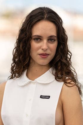 Tess Barthélémy, J Godrèches daughter, at the photocall for Memoire de Fille Un Certain Regard at the 79th Cannes International Film Festival, on May 17th, 2026 Jacovides Moreau Bestimage Photocall for Memoire de Fille Un Certain Regard at the 79th Cannes International Film Festival, on May 17th, 2026 Cannes France  Copyright: xJACOVIDES-MOREAUx xBESTIMAGExJACOVIDES-MOREAUx xBESTIMAGEx