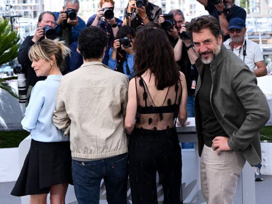 IPA84780832 - Cannes, 79th Cannes Film Festival 2026, Day 6. Photocall of the film EL SER QUERIDO (THE BELOVED). Marina FoÃ¯s, Victoria Luengo, Rodrigo Sorogoyen, Javier Bardem are pictured.  Copyright: xAlbertoxTerenghix xPoolxPhotoxEventsx07x 84780832
