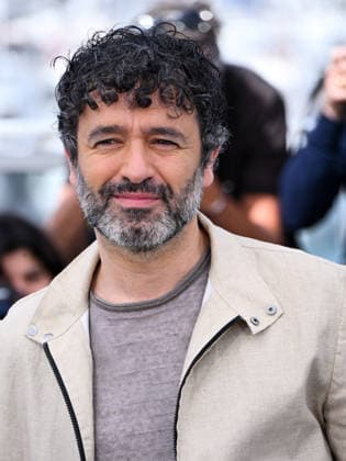 IPA84780526 - Cannes, 79th Cannes Film Festival 2026, Day 6. Photocall of the film EL SER QUERIDO (THE BELOVED). Rodrigo Sorogoyen is pictured.  Copyright: xAlbertoxTerenghix xPoolxPhotoxEventsx07x 84780526