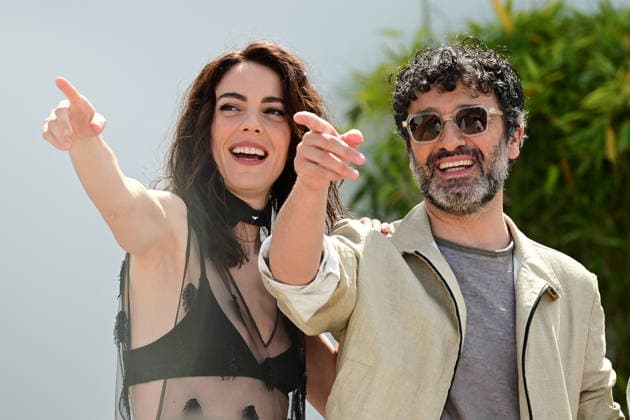 Entertainment Bilder des Tages Spanish director Rodrigo Sorogoyen and Spanish actress Victoria Luengo arrive at the outdoor photocall at the Palais des Festivals de Cannes for the 79th edition on Sunday, May 17, 2026 Romain Doucelin Bestimage Cannes France  Copyright: xRomainxDoucelinx xBestimagexRomainxDoucelinx xBestimagex