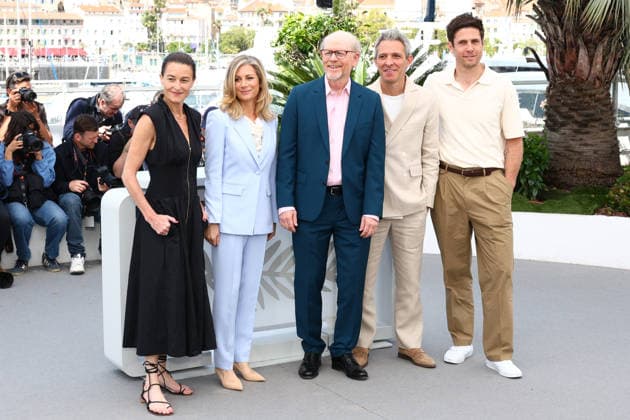 May 17, 2026, Cannes, Cote D azur, France: RON HOWARD and his producers DALLAS BRENNAN REXER, SARA BERNSTEIN, JUSTIN WILKES and CHRISTOPHER ST JOHN during the AVEDON photocall at the 79th Annual Cannes Film Festival at Palais des Festivals in Cannes, France. Cannes France - ZUMAc179 20260517_zep_c179_013 Copyright: xMickaelxChavetx