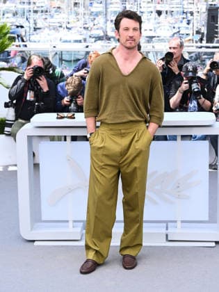 IPA84781788 - Cannes, 79th Cannes Film Festival 2026, day 6 - photocall of PAPER TIGER Pictured: MILES TELLER  Copyright: xAlbertoxTerenghix xPoolxPhotoxEventsx07x 84781788