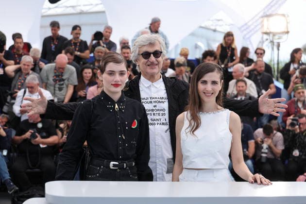 Naomi Cosma, Wim Wenders and Katharina Rivilis at the Ill Be Gone In June photocall at the 79th International Film Festival in Cannes, France on May 17, 2026 Jacovides Moreau Bestimage Ill Be Gone In June photocall at the 79th annual Cannes Film Festival at Palais des Festivals on May 17, 2026 in Cannes, France Cannes France  Copyright: xJACOVIDES-MOREAUx xBESTIMAGExJACOVIDES-MOREAUx xBESTIMAGEx