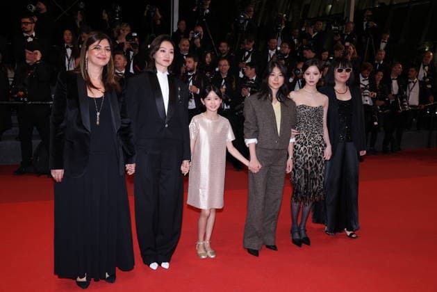 Cannes - Hope Red Carpet (L-R) Wang Yang, Li Gengxi, Jing Zou, a guest, Shen Jiani and Didar Domehri attend the Hope screening on the red carpet during the 79th annual Cannes Film Festival at Palais des Festivals on May 17, 2026 in Cannes, France. Photo by Jerome Domine ABACAPRESS.COM Cannes France  Copyright: xDominexJerome ABACAx