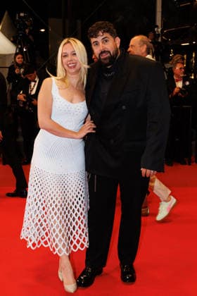 Artus et sa compagne Kim Higelin Montée des marches du film Jim Queen lors du 79ème Festival International du Film de Cannes le 18 mai 2026 Moreau Jacovides Bestimage The red carpet for the film Jim Queen at the 79th Cannes International Film Festival on 18 May 2026 Cannes France  Copyright: xJACOVIDES-MOREAUx xBESTIMAGExJACOVIDES-MOREAUx xBESTIMAGEx