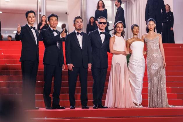 May 17, 2026, Cannes, France: (L-R) Go Soo, Hwang Jeong-min, Na Hong-jin, Michael Fassbender, Alicia Vikander, Taylor Russell and Hoyeon Jung attend the red carpet of Hope at the 79th Cannes Film Festival. Cannes France - ZUMAs197 20260517_aaa_s197_370 Copyright: xMarcoxBaradax