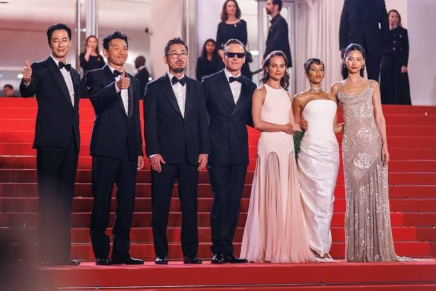 May 17, 2026, Cannes, France: (L-R) Go Soo, Hwang Jeong-min, Na Hong-jin, Michael Fassbender, Alicia Vikander, Taylor Russell and Hoyeon Jung attend the red carpet of Hope at the 79th Cannes Film Festival. Cannes France - ZUMAs197 20260517_aaa_s197_361 Copyright: xMarcoxBaradax