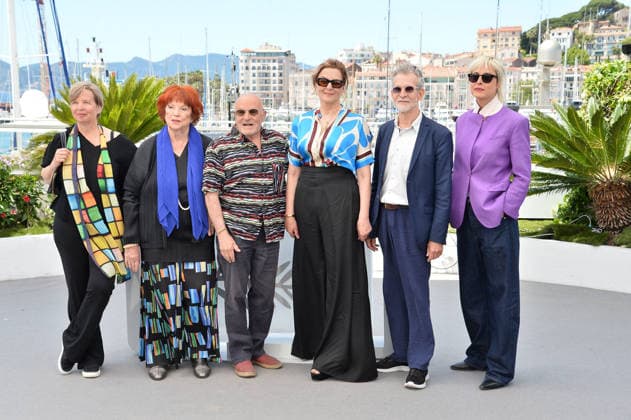 Jenny Erpenbeck, Regina Ziegler, Volker Schlöndorff, Martina Gedeck, Ulrich Matthes und Susanne Wolff beim Photocall HEIMSUCHUNG in Cannes am 17.05.2026