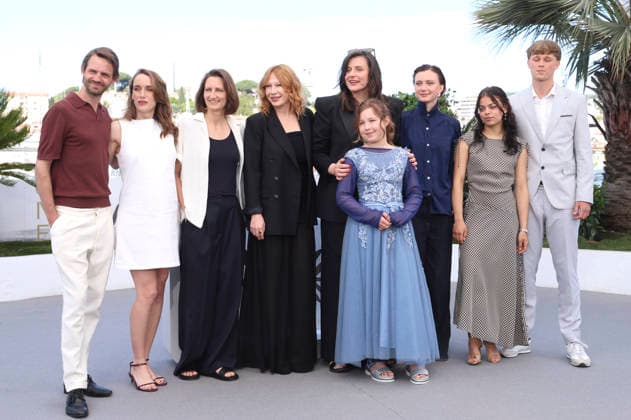 David Bohun, Viktoria Stolpe, Lixi Frank, Birgit Minichmayr, Sandra Wollner, Lotte Shirin Keiling, Carla Huttermann, Esja Wendel und Tristan Lopez beim Photocall zum Kinofilm Everytime auf dem Festival de Cannes 2026 79. Internationale Filmfestspiele von Cannes am Palais des Festivals. Cannes, 18.05.206