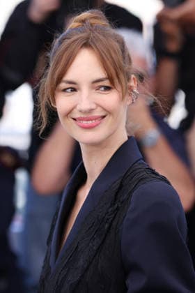 Cannes - Moulin Photocall JD Louise Bourgouin attend the photocall of the film Moulin during the 79th annual Cannes Film Festival at Palais des Festivals on May 18, 2026 in Cannes, France. Photo by Jerome Domine ABACAPRESS.COM Cannes France  Copyright: xDominexJerome ABACAx