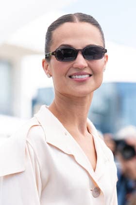 Cannes Hope Photocall LZ Alicia Vikander attends the photocall of Hope during the 79th Cannes International Film Festival in Cannes, France on May 18, 2026, the film selected in the Official Competition. Photo by Laurent Zabulon ABACAPRESS.COM  Copyright: xZabulonxLaurentx