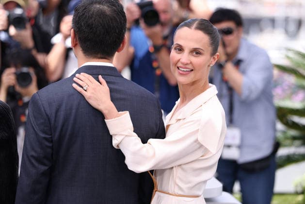 Cannes - Hope Photocall JD Alicia Vikander attend the photocall of the film Hope during the 79th annual Cannes Film Festival at Palais des Festivals on May 18, 2026 in Cannes, France. Photo by Jerome Domine ABACAPRESS.COM Cannes France  Copyright: xDominexJerome ABACAx