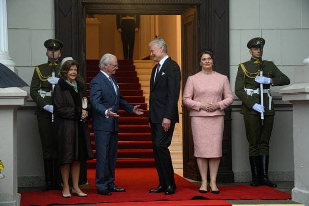 King Carl XVI Gustaf of Sweden - Lithuanian President Gitanas Nauseda meeting in Vilnius VILNIUS, LITHUANIA - MAY 18: King Carl XVI Gustaf and Queen Silvia of Sweden meet with Lithuanian President Gitanas Nauseda and First Lady Diana Nausediene at the Presidential Palace in Vilnius, Lithuania on May 18, 2026. Yauhen Yerchak Anadolu Vilnius Lithuania. Editorial use only. Please get in touch for any other usage.  Copyright: x2026xAnadoluxYauhenxYerchakx