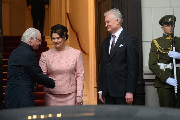 King Carl XVI Gustaf of Sweden - Lithuanian President Gitanas Nauseda meeting in Vilnius VILNIUS, LITHUANIA - MAY 18: King Carl XVI Gustaf of Sweden meet with Lithuanian President Gitanas Nauseda and First Lady Diana Nausediene at the Presidential Palace in Vilnius, Lithuania on May 18, 2026. Yauhen Yerchak Anadolu Vilnius Lithuania. Editorial use only. Please get in touch for any other usage.  Copyright: x2026xAnadoluxYauhenxYerchakx