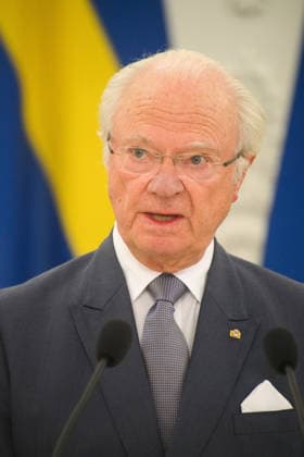 King Carl XVI Gustaf of Sweden - Lithuanian President Gitanas Nauseda meeting in Vilnius VILNIUS, LITHUANIA - MAY 18: King Carl XVI Gustaf of Sweden speaks during a press conference as he visits Lithuanian President Gitanas Nauseda and First Lady Diana Nausediene at the Presidential Palace in Vilnius, Lithuania on May 18, 2026. Yauhen Yerchak Anadolu Vilnius Lithuania. Editorial use only. Please get in touch for any other usage.  Copyright: x2026xAnadoluxYauhenxYerchakx
