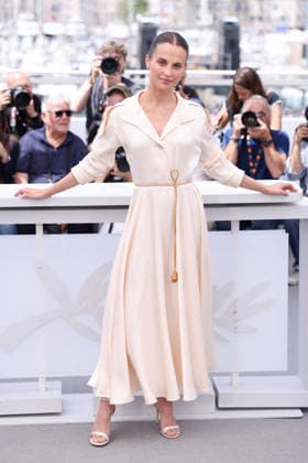 Cannes - Hope Photocall JD Alicia Vikander attend the photocall of the film Hope during the 79th annual Cannes Film Festival at Palais des Festivals on May 18, 2026 in Cannes, France. Photo by Jerome Domine ABACAPRESS.COM Cannes France  Copyright: xDominexJerome ABACAx
