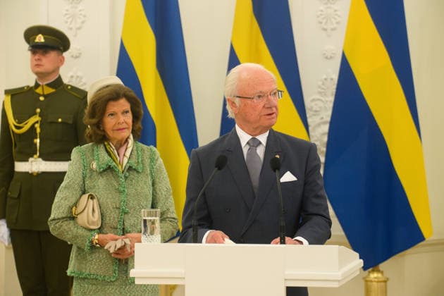 King Carl XVI Gustaf of Sweden - Lithuanian President Gitanas Nauseda meeting in Vilnius VILNIUS, LITHUANIA - MAY 18: King Carl XVI Gustaf of Sweden speaks during a press conference as he visits Lithuanian President Gitanas Nauseda and First Lady Diana Nausediene at the Presidential Palace in Vilnius, Lithuania on May 18, 2026. Yauhen Yerchak Anadolu Vilnius Lithuania. Editorial use only. Please get in touch for any other usage.  Copyright: x2026xAnadoluxYauhenxYerchakx