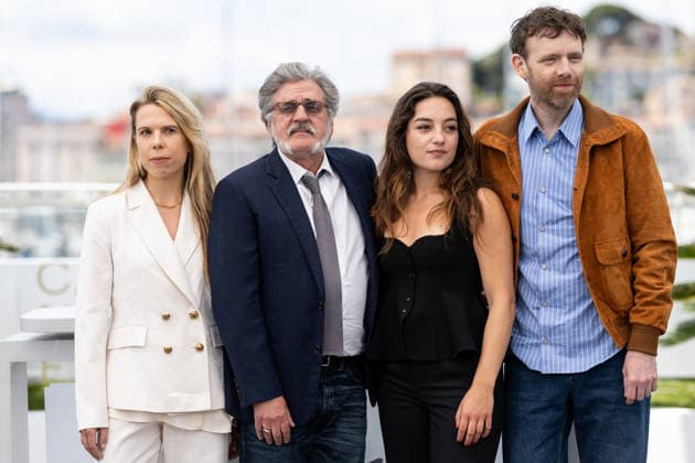 Camille Lugan, Daniel Auteuil, Luàna Bajrami et Antoine Reinartz au photocall du film La Troisième Nuit When The Night Falls lors du 79ème Festival International du Film de Cannes, France, le 18 mai 2026 Jacovides Moreau Bestimage La Troisième Nuit When The Night Falls photocall at the 79th annual Cannes Film Festival at Palais des Festivals on May 18, 2026 in Cannes, France Cannes France  Copyright: xJACOVIDES-MOREAUx xBESTIMAGExJACOVIDES-MOREAUx xBESTIMAGEx