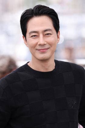 Cannes - Hope Photocall JD Zo In-sung attend the photocall of the film Hope during the 79th annual Cannes Film Festival at Palais des Festivals on May 18, 2026 in Cannes, France. Photo by Jerome Domine ABACAPRESS.COM Cannes France  Copyright: xDominexJerome ABACAx