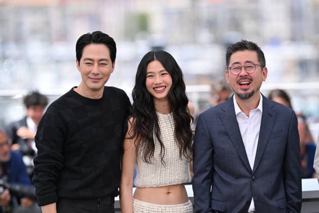 79th Cannes Film Festival: Hope photocall CANNES, FRANCE - MAY 18: (L to R) South Korean actor Zo In-Sung, South Korean actress Ho-yeon Jung, South Korean director and screenwriter Na Hong-Jin pose during a photocall for the film Hope at the 79th edition of the Cannes Film Festival in Cannes, France on May 18, 2026. Mustafa Yalcin Anadolu Cannes France. Editorial use only. Please get in touch for any other usage.  Copyright: x2026xAnadoluxMustafaxYalcinx