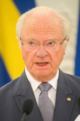 Sweden’s King Carl XVI Gustaf and Queen Silvia are on an official visit in Vilnius, Lithuania - 18 MAY 2026. Sweden’s King, Carl XVI Gustaf seen addressing the press during the meeting with the Lithuanian President, Gitanas Nauseda at Presidential Palace. Sweden’s King Carl XVI Gustaf and Queen Silvia are on an official visit to Lithuania. On Monday, they met with Lithuanian President Gitanas Nauseda and First Lady Diana Nausediene at the Presidential Palace in Vilnius. Vilnius Lithuania Copyright: xYauhenxYerchakx xSOPAxImagesx king_and_queen_of_sweden_vilnius_4857