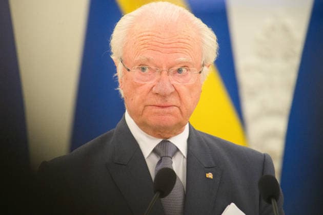 Sweden’s King Carl XVI Gustaf and Queen Silvia are on an official visit in Vilnius, Lithuania - 18 MAY 2026. Sweden’s King, Carl XVI Gustaf seen addressing the press during the meeting with the Lithuanian President, Gitanas Nauseda at Presidential Palace. Sweden’s King Carl XVI Gustaf and Queen Silvia are on an official visit to Lithuania. On Monday, they met with Lithuanian President Gitanas Nauseda and First Lady Diana Nausediene at the Presidential Palace in Vilnius. Vilnius Lithuania Copyright: xYauhenxYerchakx xSOPAxImagesx king_and_queen_of_sweden_vilnius_4896